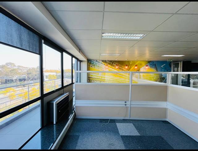 1,602M² OFFICE TO LET IN HALFWAY HOUSE